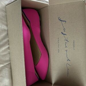 Brand new in box Rothy’s 9.5